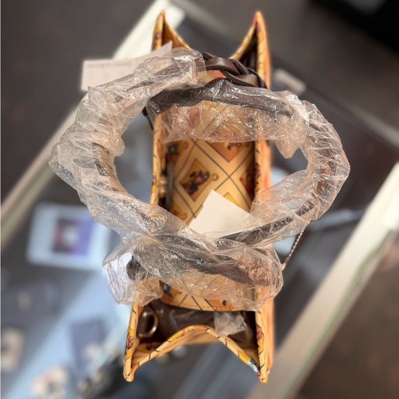 Dooney & Bourke Disney Lady & The Tramp Lady Gia Satchel NWT - Picture 5 of 14